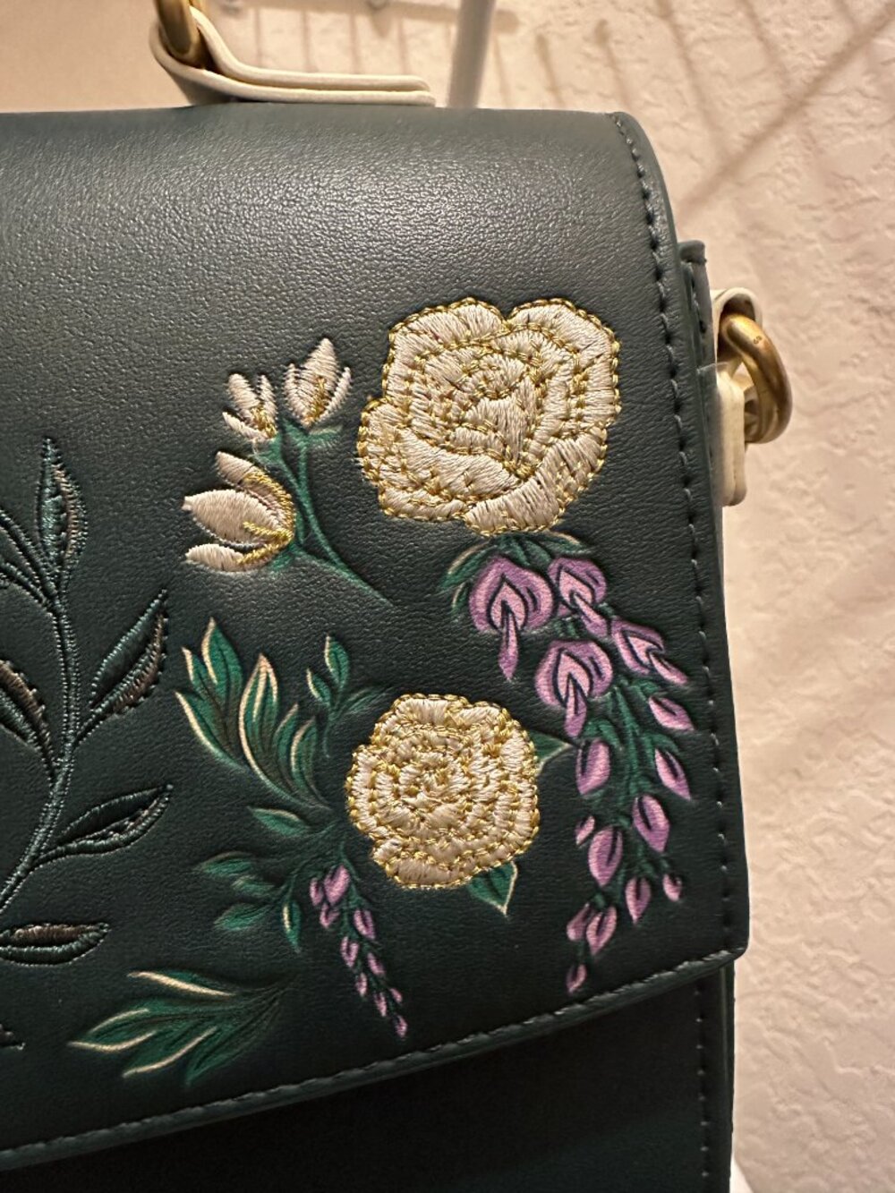 Loungefly Bridgerton Floral Crossbody Bag Green Whistledown - Picture 3 of 11